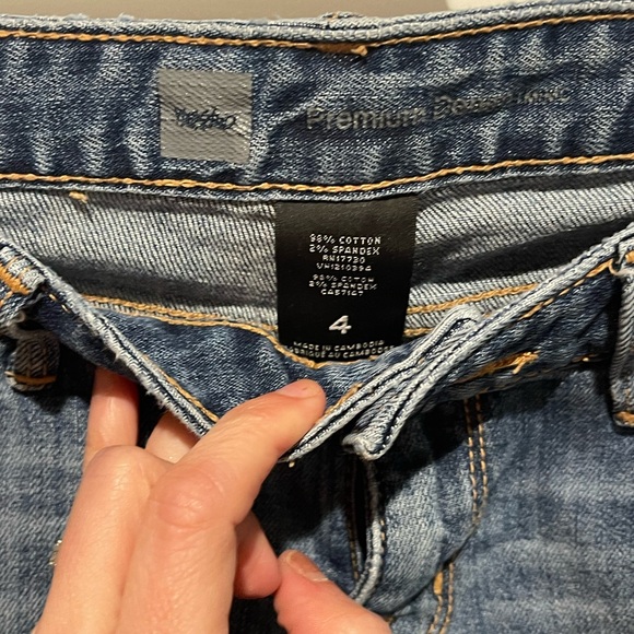 Denim Roll-Cuff Women's Shorts - Picture 2 of 3